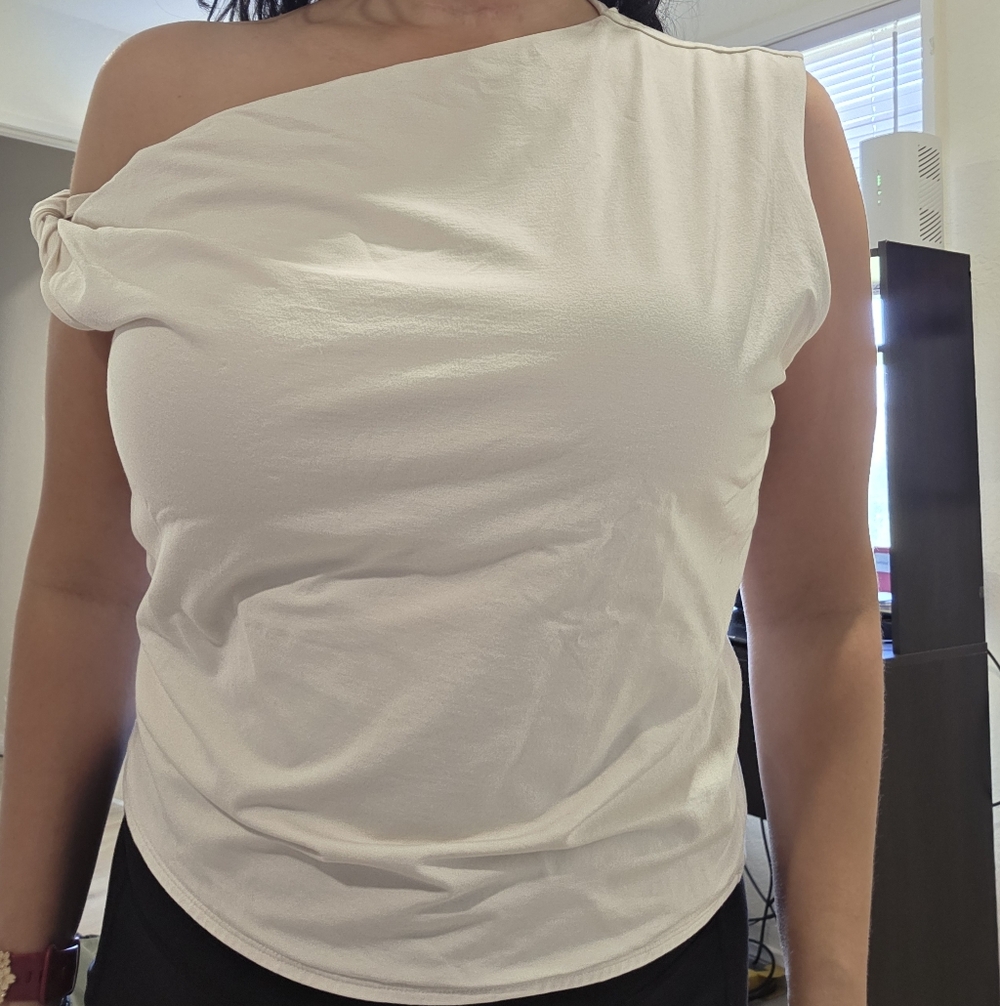 Abercrombie & Fitch Off-Shoulder Cream Blouse